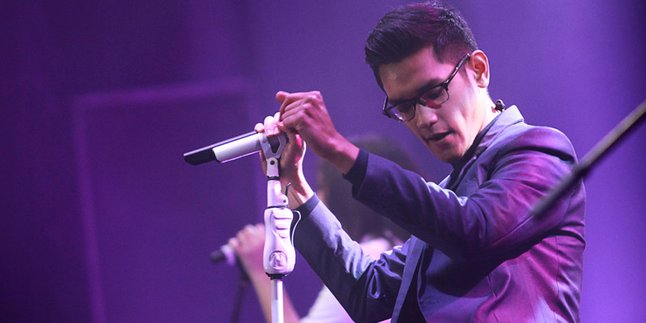 Afgan Jadi Salah Satu Penyanyi Kesukaan Dave Koz