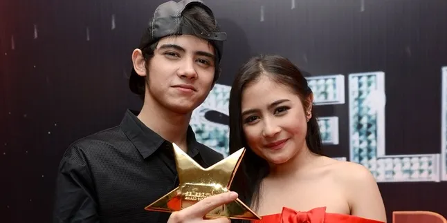 Agar Karir Meningkat, Aliando & Prilly Disarankan Jadian Agar Karir Meningkat, Aliando & Prilly Disarankan Jadian