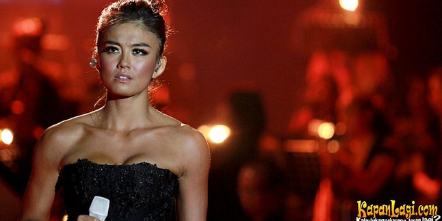 Agnez Mo Baru Selesaikan 5 Lagu Untuk Album Internasionalnya!