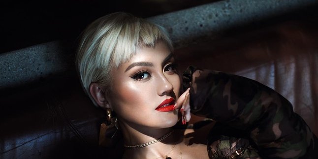 Agnez Mo Bergabung ke 300 Ent. Karir Internasionalnya Akan Semakin Meroket