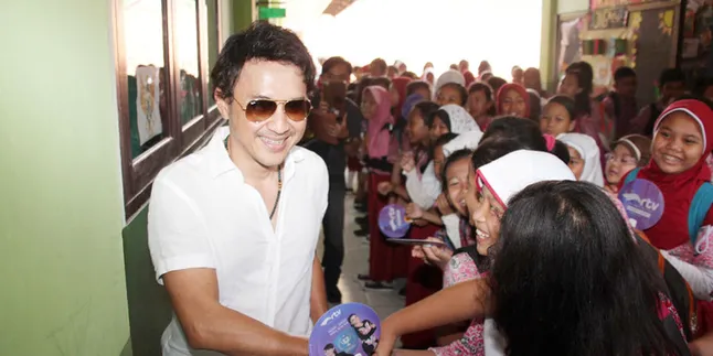 Agus Kuncoro Persembahkan 'GALIH LEO' Untuk Siswa Sekolah