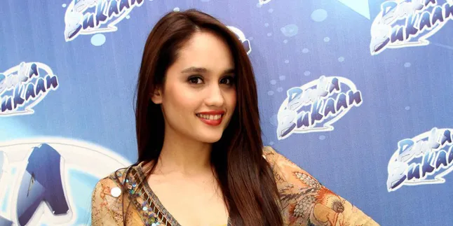 Agustus Cinta Laura Mulai Berkarir di Hollywood