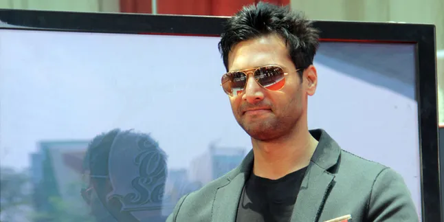 Aham Sharma, Karna Yang Ganteng Tapi Sombong?
