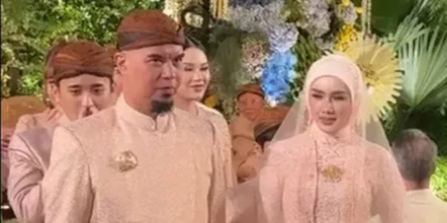 Ahmad Dhani Signals No Wedding Reception for El Rumi