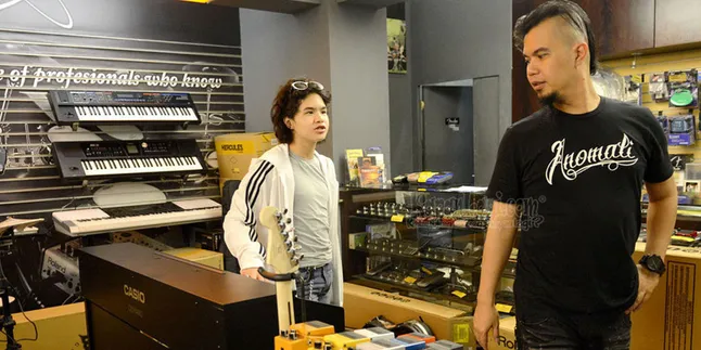 Ahmad Dhani dan Maia Wajib Temani Sidang Dul