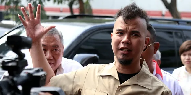 Dituduh Makar, Ahmad Dhani & Sejumlah Tokoh Ditangkap Polisi? Dituduh Makar, Ahmad Dhani & Sejumlah Tokoh Ditangkap Polisi?