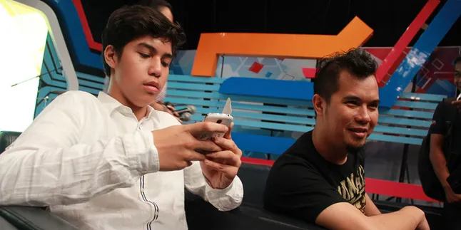 Ahmad Dhani Ingin Anaknya 'Nganggur' Sampai Tua