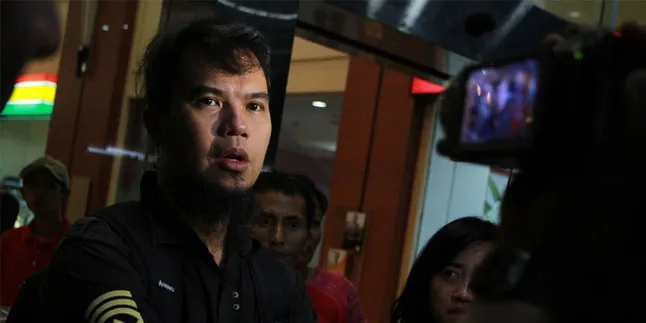 Ahmad Dhani Ragu Farhat Abbas Pernah Jadi Pengacara Maia Estianty Ahmad Dhani Ragu Farhat Abbas Pernah Jadi Pengacara Maia Estianty