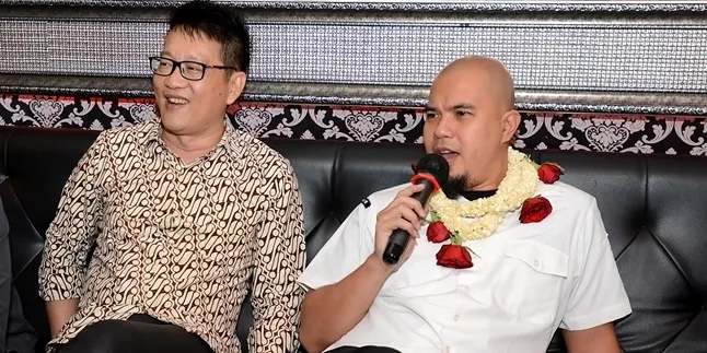 Ahmad Dhani Sebut Regina Mantan Farhat Agak 'Semok', Tapi ... Ahmad Dhani Sebut Regina Mantan Farhat Agak 'Semok', Tapi ...