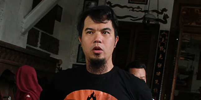 Ahmad Dhani Siap Jadi Ayah Untuk Anak Farhat Abbas Ahmad Dhani Siap Jadi Ayah Untuk Anak Farhat Abbas