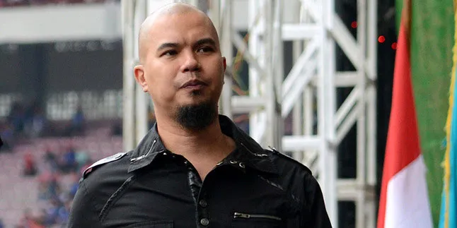 Ahmad Dhani Ternyata Masih Punya Dua Anak Angkat Ganteng, Serius? Ahmad Dhani Ternyata Masih Punya Dua Anak Angkat Ganteng, Serius?