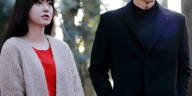 Ahn Jae Hyun Tak Sengaja Mengaku Pacari Goo Hye Sun Tahun Lalu? Ahn Jae Hyun Tak Sengaja Mengaku Pacari Goo Hye Sun Tahun Lalu?