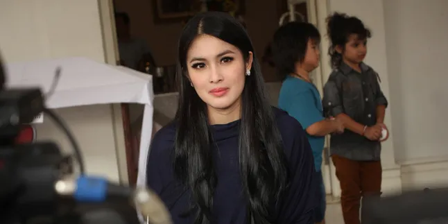 Ahok Dilantik Jadi Gubernur, Sandra Dewi Puji Habis-Habisan