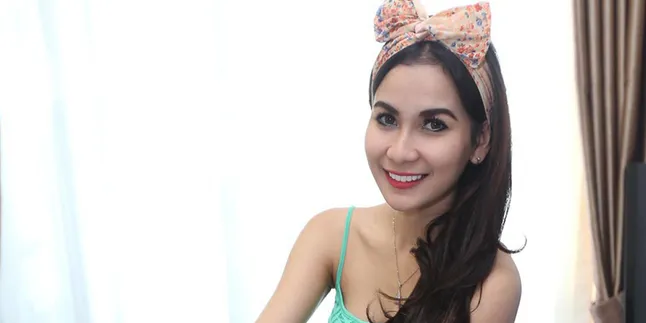 Aih, Deretan Sneaker Isya Jeeperson Ini Bakal Bikin Kamu Ngiler!