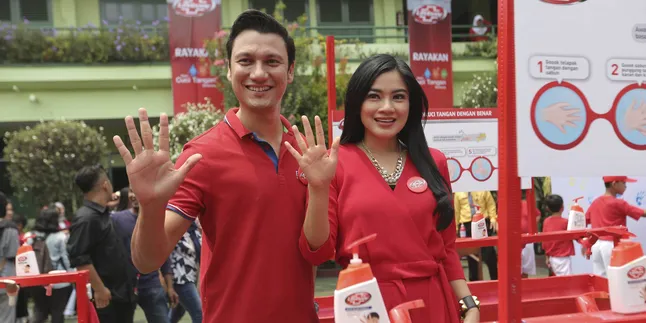 Ajari Buah Hati Gaya Hidup Sehat, Christian Sugiono & Titi Kamal Punya Trik Khusus Ajari Buah Hati Gaya Hidup Sehat, Christian Sugiono & Titi Kamal Punya Trik Khusus