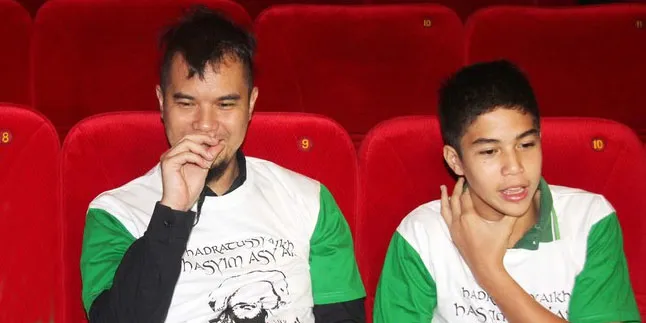 Ajari El Bilang 'I Love You', Ahmad Dhani Tanya 'Iso Ora?' Ajari El Bilang 'I Love You', Ahmad Dhani Tanya 'Iso Ora?'