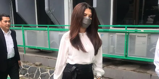 Ajukan Proposal Perdamaian, Tamara Bleszynski Minta Hotel Keluarganya Dijual Ajukan Proposal Perdamaian, Tamara Bleszynski Minta Hotel Keluarganya Dijual