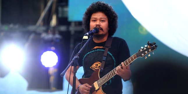 'Akad', Jadi Lagu Paling Sederhana Yang Pernah Dibuat Payung Teduh!