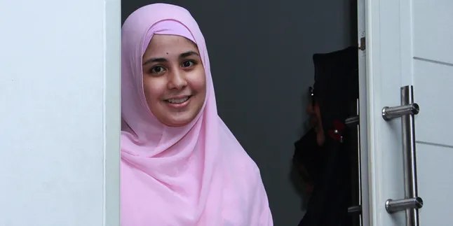 Akan Terima Kunjungan Stuart Collin, Apa Yang Diinginkan Risty?