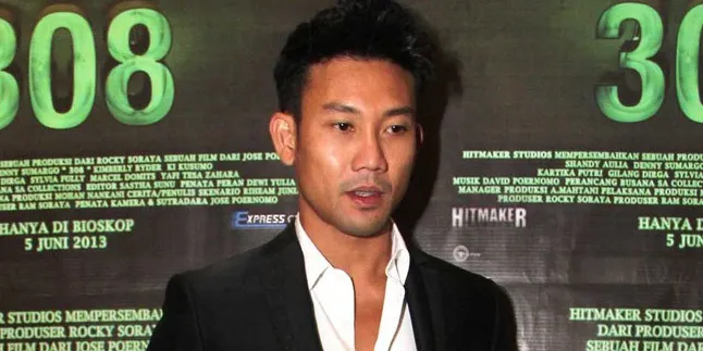Akhir 2013 Denny Sumargo Siap Tinggalkan Dunia Entertain