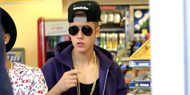 Akhirnya Justin Bieber Kembali Pada Kekasih Lama? Akhirnya Justin Bieber Kembali Pada Kekasih Lama?