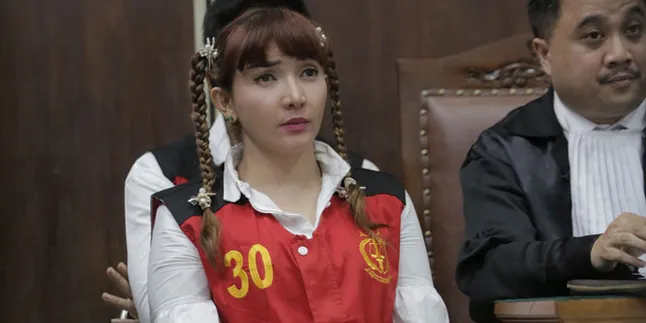 Akhirnya Roro Fitria Mendapat Izin Untuk Hadiri Pemakaman Ibunda