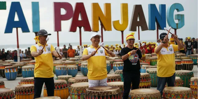 Aksi Gilang Ramadhan dan 500 Atraksi Lainnya di Festival Dhol 2019 Aksi Gilang Ramadhan dan 500 Atraksi Lainnya di Festival Dhol 2019