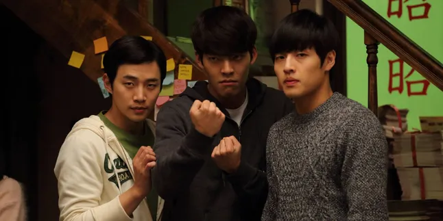 Aksi Gokil Pemain 'TWENTY', Kang Ha Neul Mabuk - Si Cute Woo Bin