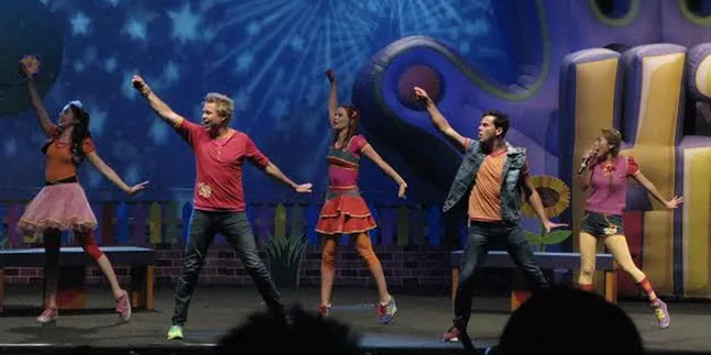 Aksi House Party Hi-5 Hangatkan Skenoo Exhibition Hall