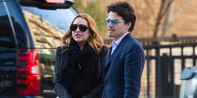 Aksi Kasar Egor Tarabasov Pada Lindsay Lohan Yang Terekam Kamera Aksi Kasar Egor Tarabasov Pada Lindsay Lohan Yang Terekam Kamera