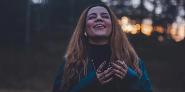 Aktif Bikin Lagu - Konten Youtube, Nowela Bersyukur Masih Bisa Produktif di Masa Pandemi Aktif Bikin Lagu - Konten Youtube, Nowela Bersyukur Masih Bisa Produktif di Masa Pandemi