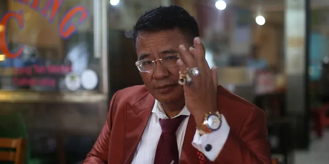 Aktif di Instagram, Hotman Paris Rupanya Terinspirasi Syahrini