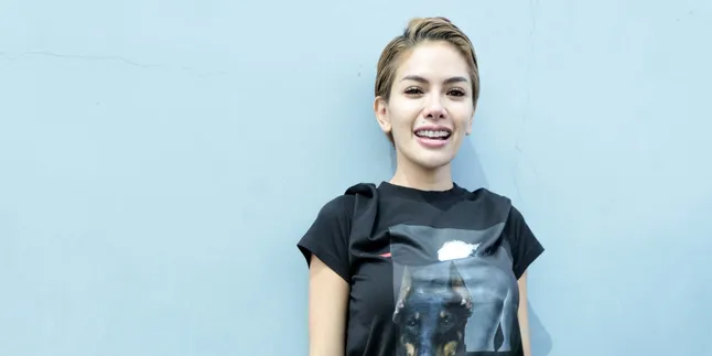 Aktif di Instagram, Nikita Mirzani Ungkap Dirinya Tak Suka Sindir Orang Lain Aktif di Instagram, Nikita Mirzani Ungkap Dirinya Tak Suka Sindir Orang Lain