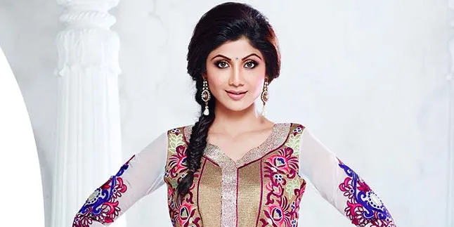 Aktif Yoga, Shilpa Shetty Tolak Undangan Pejabat Bergengsi Ini Aktif Yoga, Shilpa Shetty Tolak Undangan Pejabat Bergengsi Ini