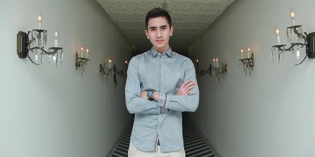 Akting Nangis, Verrell Bramasta Minta Ajarin Mama