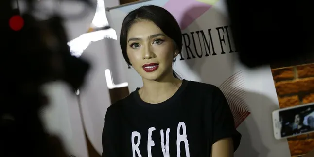 Akting Perdana di Film Horror, Angel Karamoy Lakukan Adegan Ekstrim Tanpa Stuntman Akting Perdana di Film Horror, Angel Karamoy Lakukan Adegan Ekstrim Tanpa Stuntman