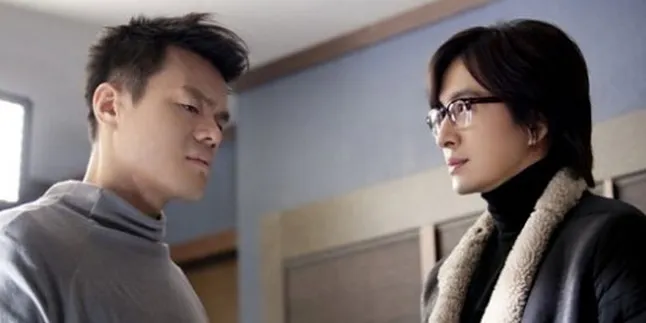 Aktor  Bae Yoong Jun dan JYP Nikmati Wine Berusia 90 Tahun