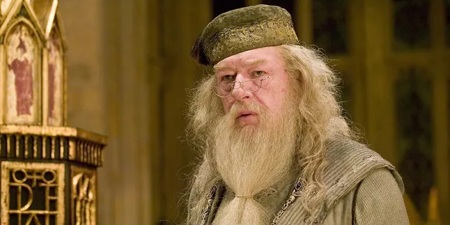 Aktor India Ini Tolak Tawaran Untuk Perankan Dumbledore, Kenapa?