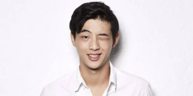 Aktor Ji Soo Akui Pernah Pacaran Dengan Wanita Lebih Tua Aktor Ji Soo Akui Pernah Pacaran Dengan Wanita Lebih Tua