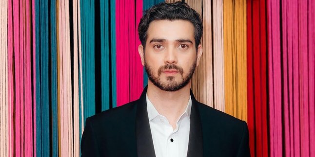Actor and Musician Fachri Albar Arrested Related to Drugs at His Home in South Jakarta