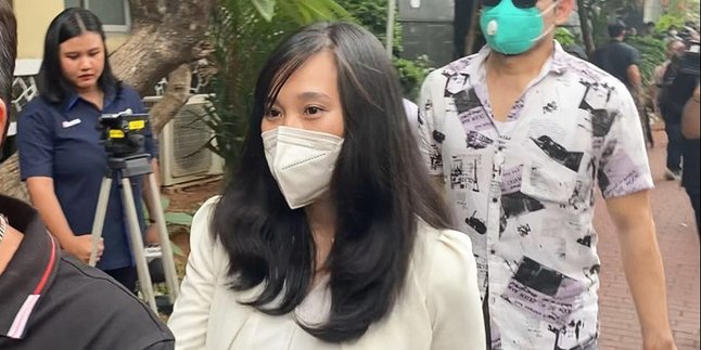 Admitting Trapped and Forced, Virly Virginia Instead Calls Herself Starring in Several Viral Porn Film Titles in South Jakarta