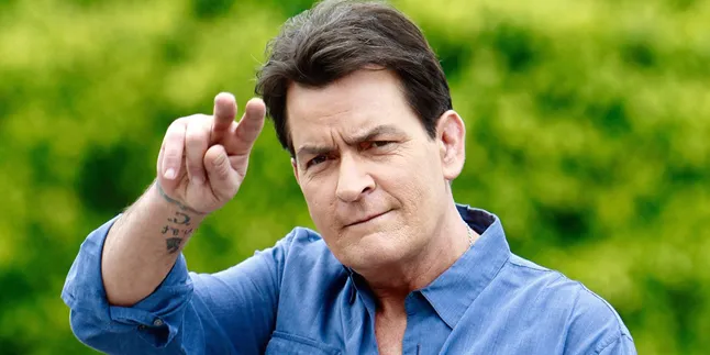 Akui Idap HIV, Charlie Sheen Seperti Bebas Dari Penjara Akui Idap HIV, Charlie Sheen Seperti Bebas Dari Penjara