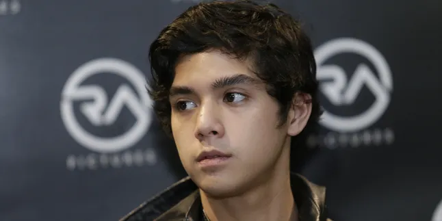 Al Ghazali Buka Suara Terkait Review Buruk Snack Al El Dul