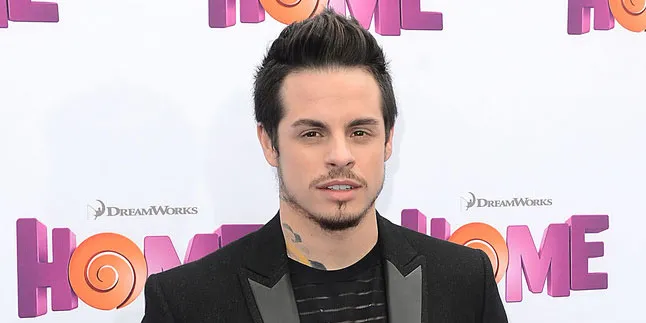 Alami Kecelakaan, Mobil Mantan Jennifer Lopez Sampai Ringsek