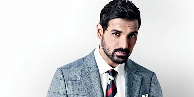 Alami Kecelakaan Syuting, Ini Kondisi John Abraham Usai Dioperasi