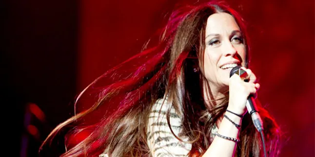 Alanis Morissette, Bersyukur Rasakan Marah Alanis Morissette, Bersyukur Rasakan Marah