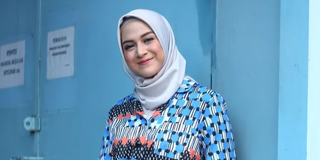 Alasan Nina Zatulini Ogah Bawa Anak ke Lokasi Syuting Alasan Nina Zatulini Ogah Bawa Anak ke Lokasi Syuting