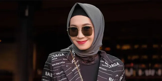 Alasan Poppy Putri tak Mau Operasi Plastik