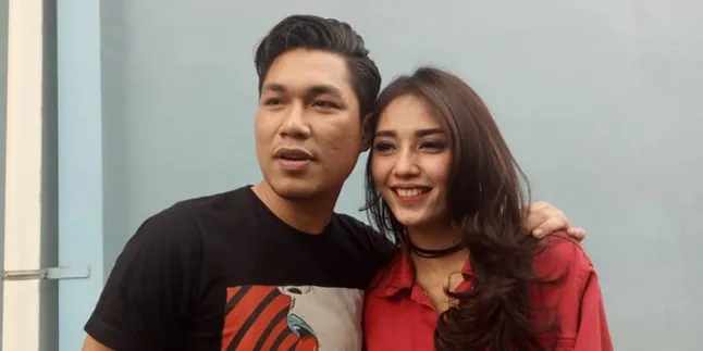 Alasan Rizal Armada Hijrah, Ada Kaitannya Dengan Istri yang Mualaf Alasan Rizal Armada Hijrah, Ada Kaitannya Dengan Istri yang Mualaf