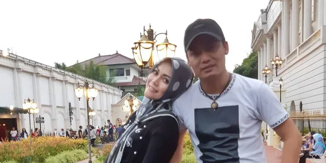 Alasan Utama Regina Gugat Cerai Charly Van Houten